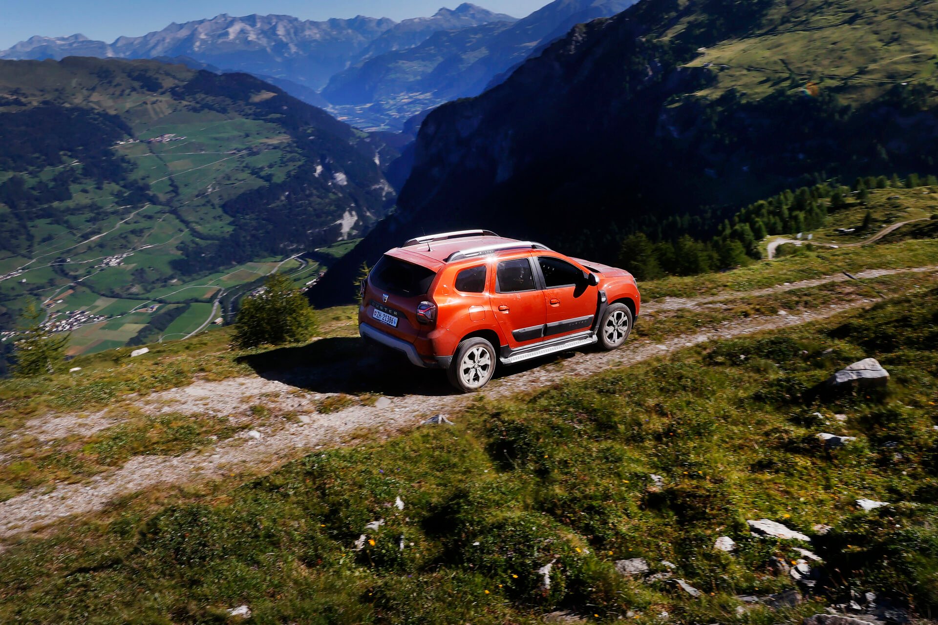 , Article tout frais  : Le Dacia Duster sur les terrains | auto-illustré