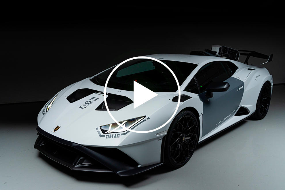 Lire la suite à propos de l’article Lamborghini poursuit l’avenir avec la voiture d’art Ikeuchi